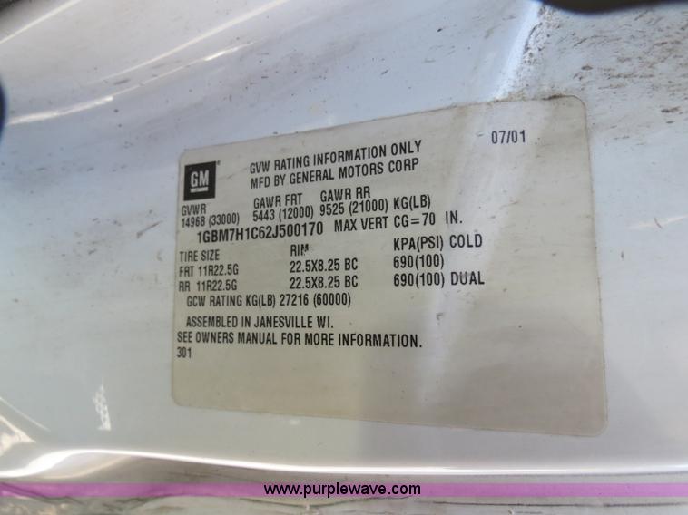 image for item B4638 2002 Chevrolet C7500 Digger Derrick truck