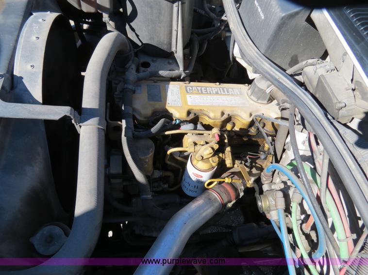 image for item B4638 2002 Chevrolet C7500 Digger Derrick truck