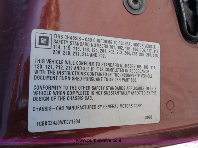 image for item B4639 1998 Chevrolet Silverado C3500HD pickup truck