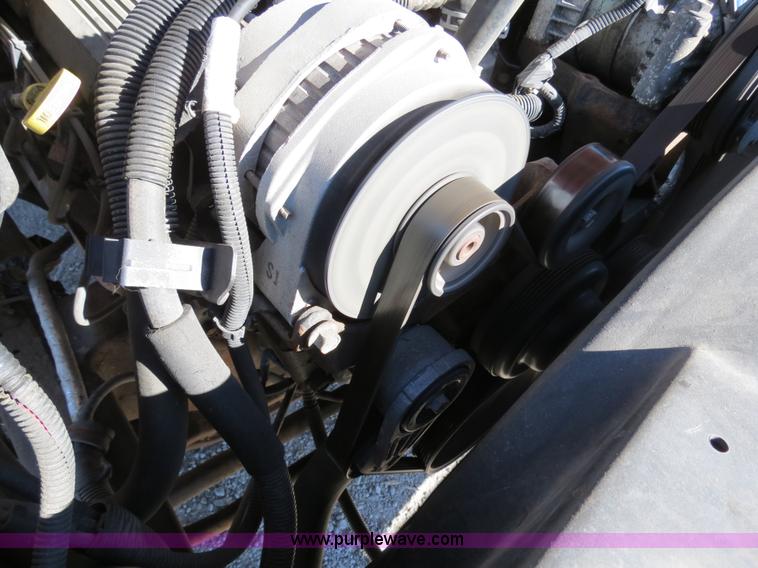 image for item B4639 1998 Chevrolet Silverado C3500HD pickup truck