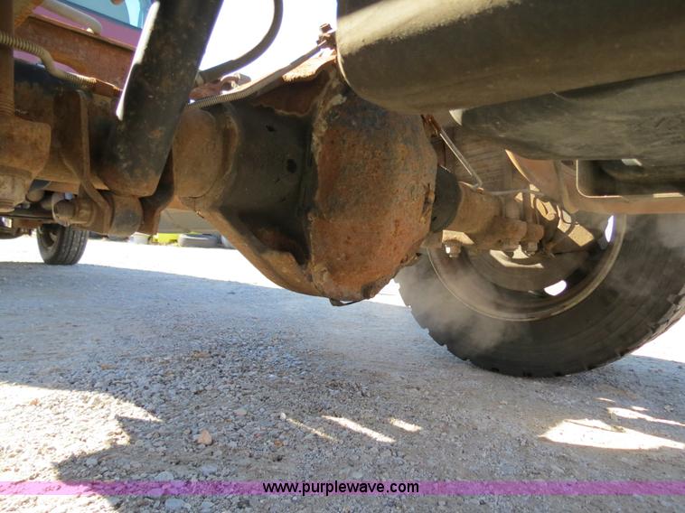 image for item B4639 1998 Chevrolet Silverado C3500HD pickup truck