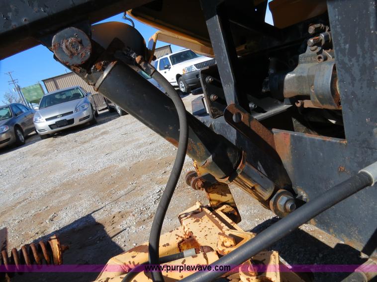 image for item B4640 2000 International 4900 dump truck