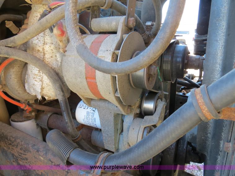 image for item B4641 2000 International 4900 dump truck