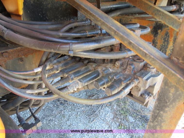 image for item B4642 1999 International 4900 dump truck