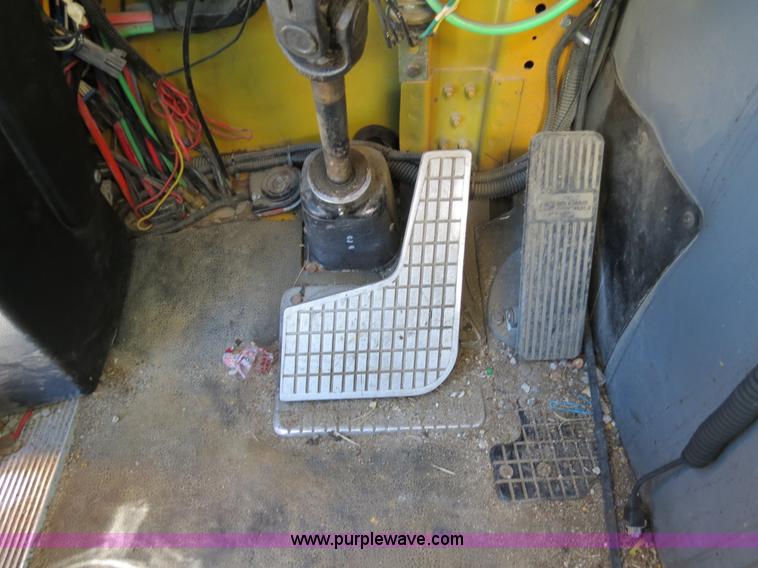 image for item B4643 1997 Volvo WX64 Ezliner paint striper truck