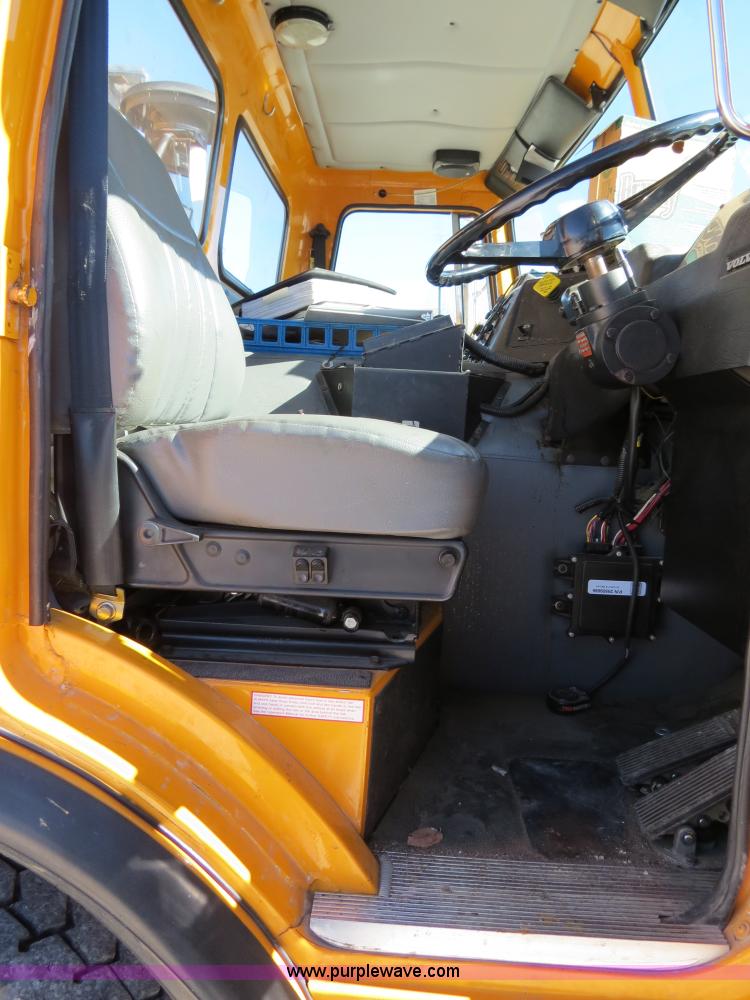 image for item B4643 1997 Volvo WX64 Ezliner paint striper truck