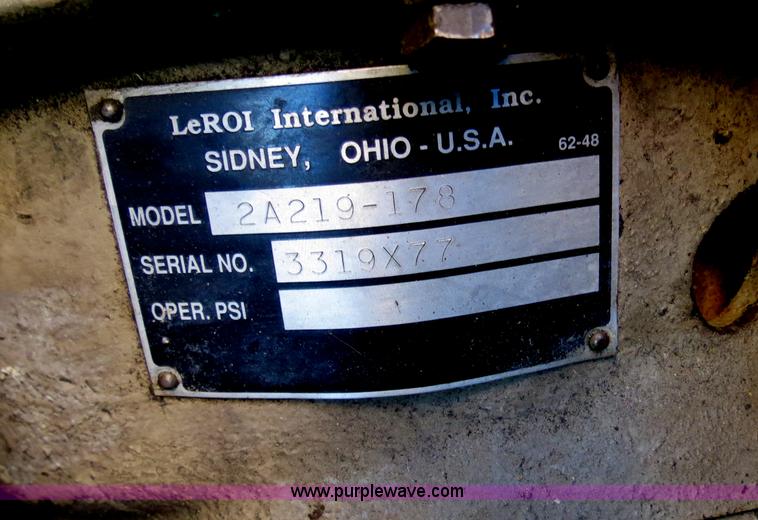 image for item B4643 1997 Volvo WX64 Ezliner paint striper truck