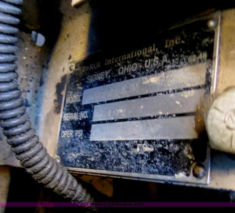 image for item B4643 1997 Volvo WX64 Ezliner paint striper truck