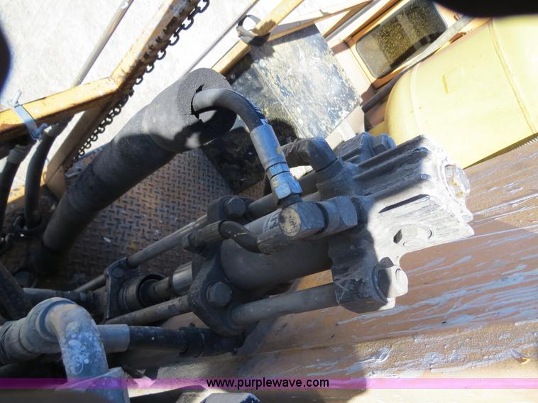 image for item B4643 1997 Volvo WX64 Ezliner paint striper truck