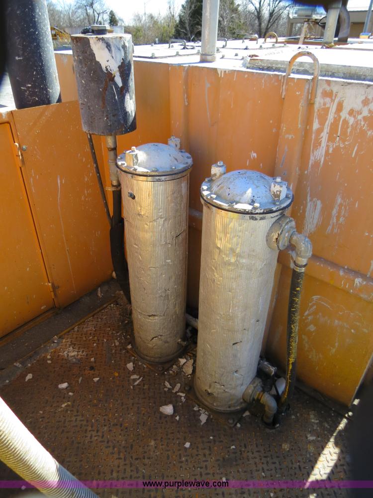 image for item B4643 1997 Volvo WX64 Ezliner paint striper truck