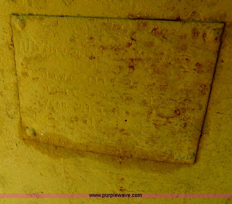 image for item B4643 1997 Volvo WX64 Ezliner paint striper truck