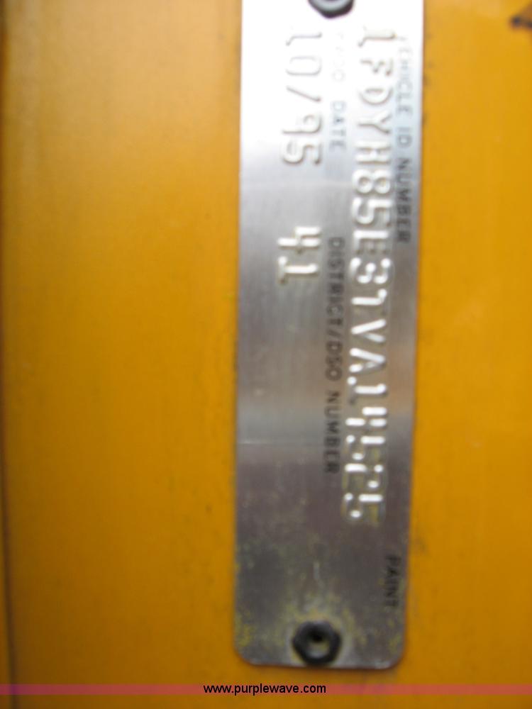 image for item B6415 1996 Ford paint striper truck