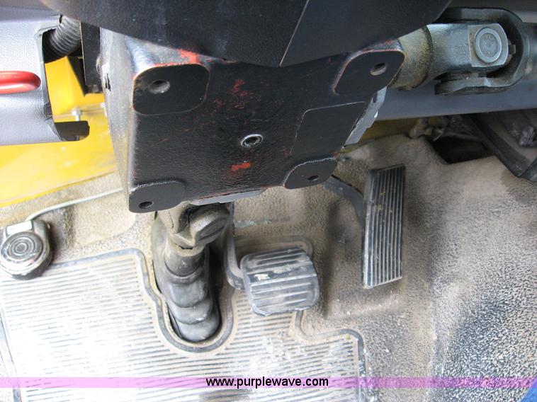 image for item B6415 1996 Ford paint striper truck