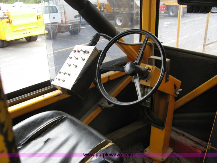 image for item B6415 1996 Ford paint striper truck