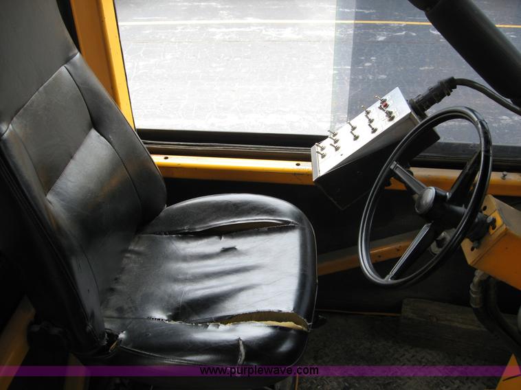 image for item B6415 1996 Ford paint striper truck