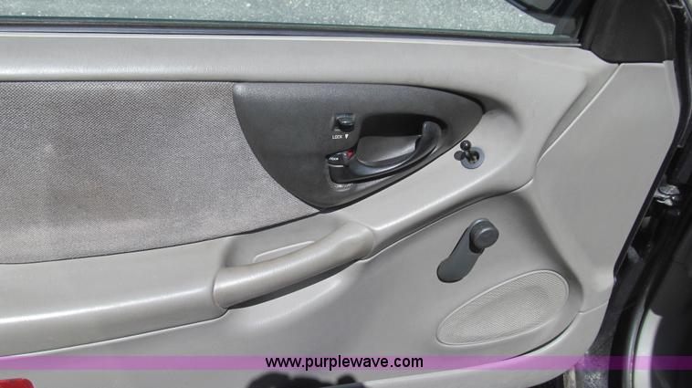 image for item E3852 2001 Chevrolet Malibu