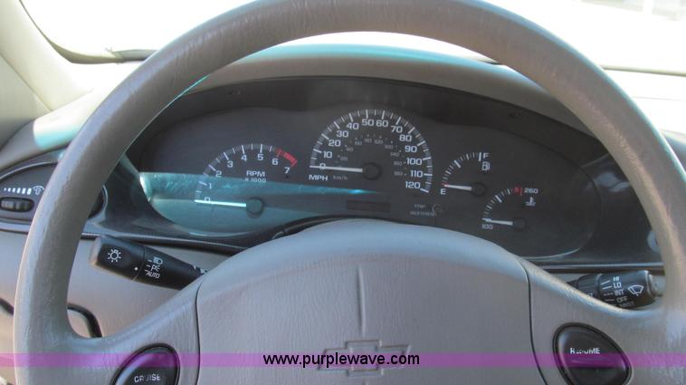 image for item E3852 2001 Chevrolet Malibu