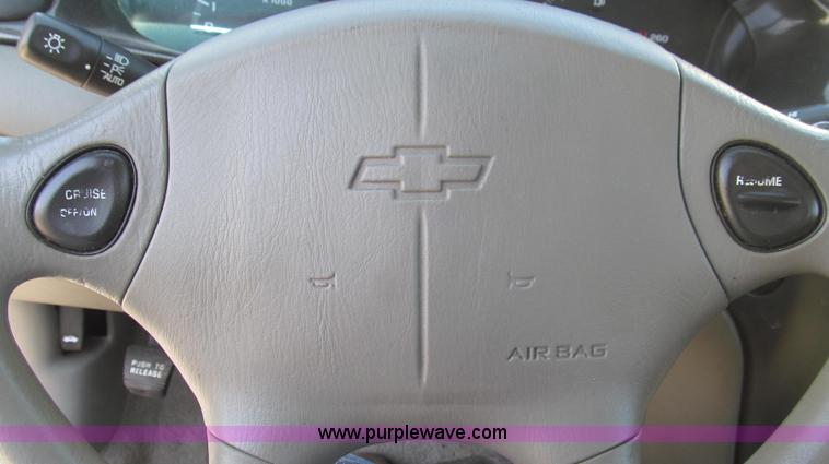 image for item E3852 2001 Chevrolet Malibu