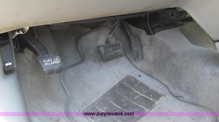 image for item E3852 2001 Chevrolet Malibu
