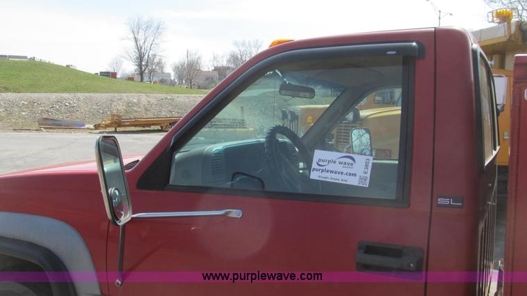 image for item E3853 1995 GMC Sierra 3500 utilty truck