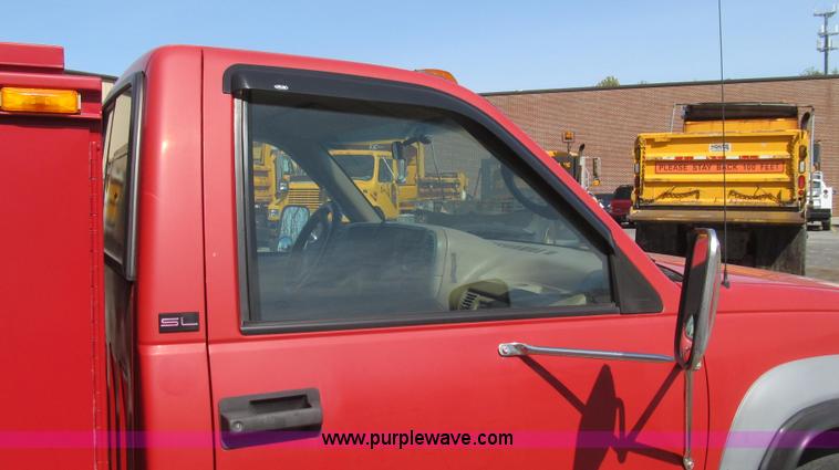 image for item E3853 1995 GMC Sierra 3500 utilty truck