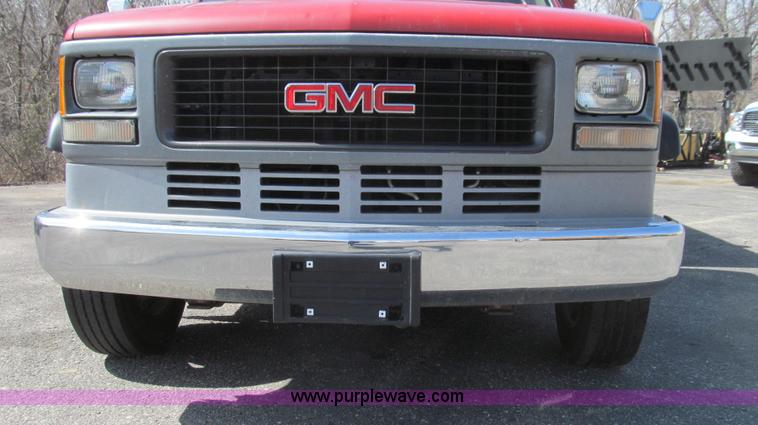 image for item E3853 1995 GMC Sierra 3500 utilty truck