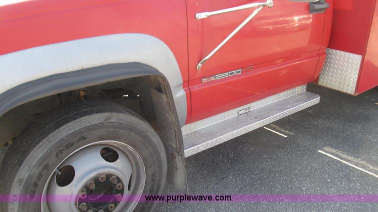 image for item E3853 1995 GMC Sierra 3500 utilty truck