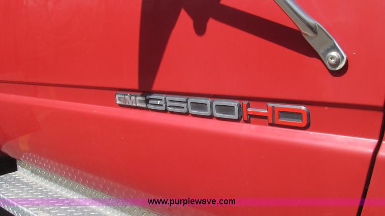 image for item E3853 1995 GMC Sierra 3500 utilty truck