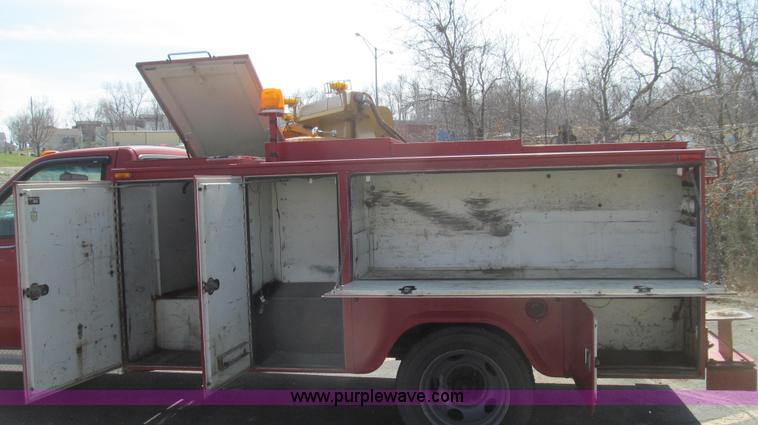 image for item E3853 1995 GMC Sierra 3500 utilty truck