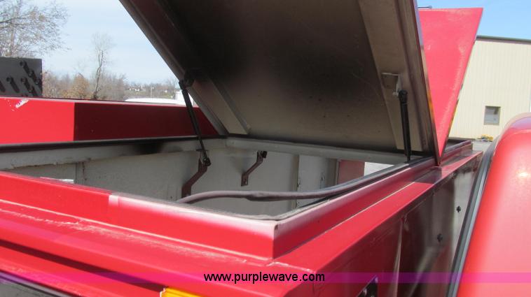 image for item E3853 1995 GMC Sierra 3500 utilty truck