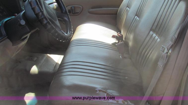 image for item E3853 1995 GMC Sierra 3500 utilty truck