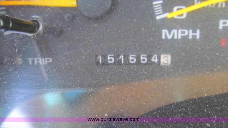 image for item E3853 1995 GMC Sierra 3500 utilty truck