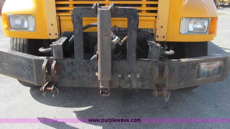 image for item E3854 1997 International 4900 dump truck