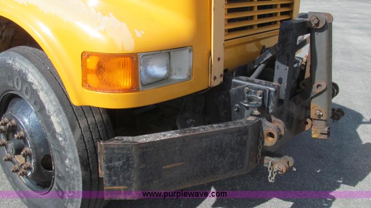 image for item E3854 1997 International 4900 dump truck