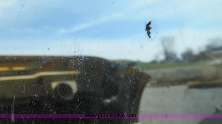 image for item E3854 1997 International 4900 dump truck