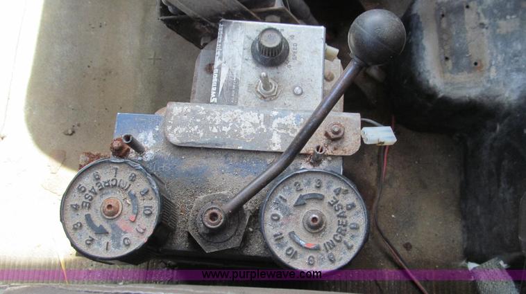 image for item E3854 1997 International 4900 dump truck