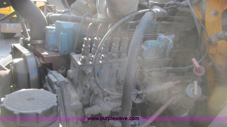 image for item E3854 1997 International 4900 dump truck