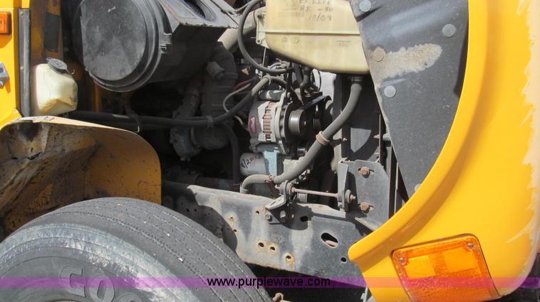 image for item E3854 1997 International 4900 dump truck