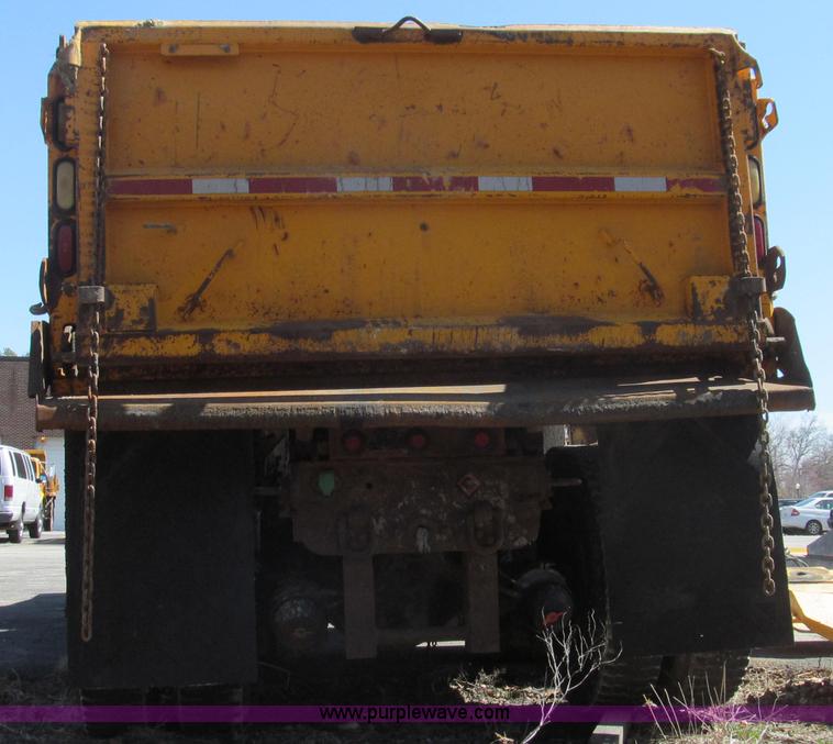 image for item E3855 2002 International 2554 dump truck