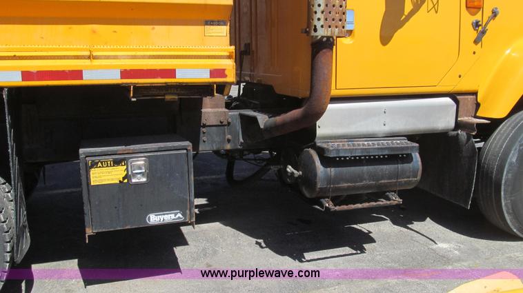 image for item E3855 2002 International 2554 dump truck