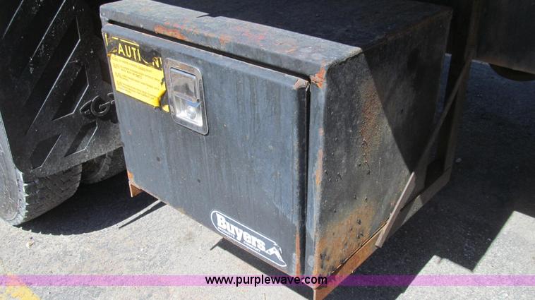image for item E3855 2002 International 2554 dump truck