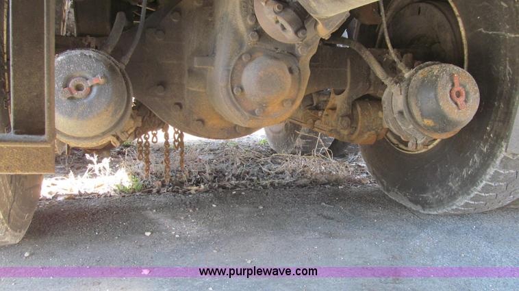 image for item E3855 2002 International 2554 dump truck