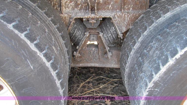 image for item E3855 2002 International 2554 dump truck