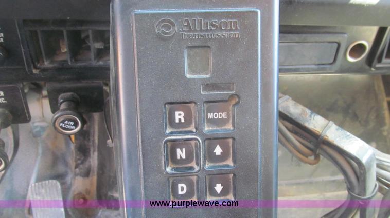 image for item E3855 2002 International 2554 dump truck