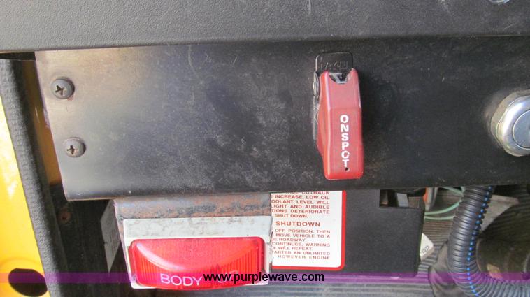 image for item E3855 2002 International 2554 dump truck