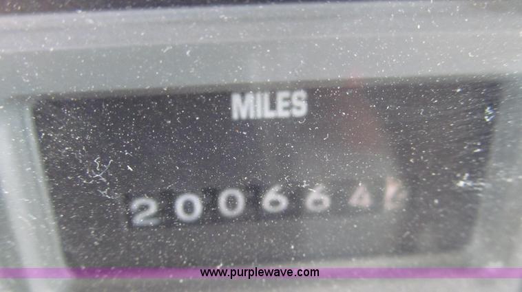 image for item E3855 2002 International 2554 dump truck