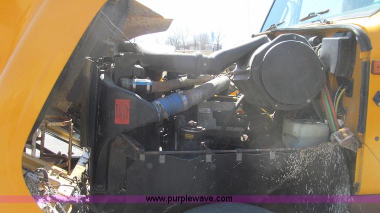 image for item E3855 2002 International 2554 dump truck