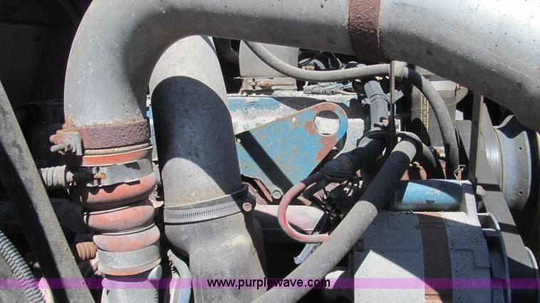 image for item E3855 2002 International 2554 dump truck