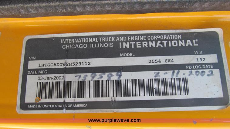 image for item E3855 2002 International 2554 dump truck