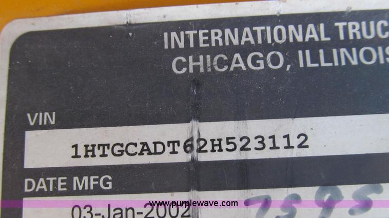 image for item E3855 2002 International 2554 dump truck